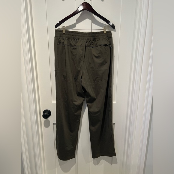Outdoor Voices Olive Green Sweatpants - Picture 4 of 5